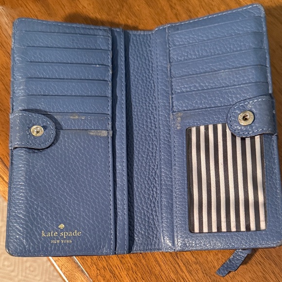 Kate Spade Wallet - Picture 3 of 7